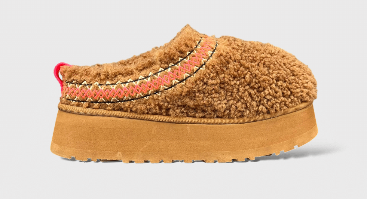 0000000785 UGG Tazz // 37