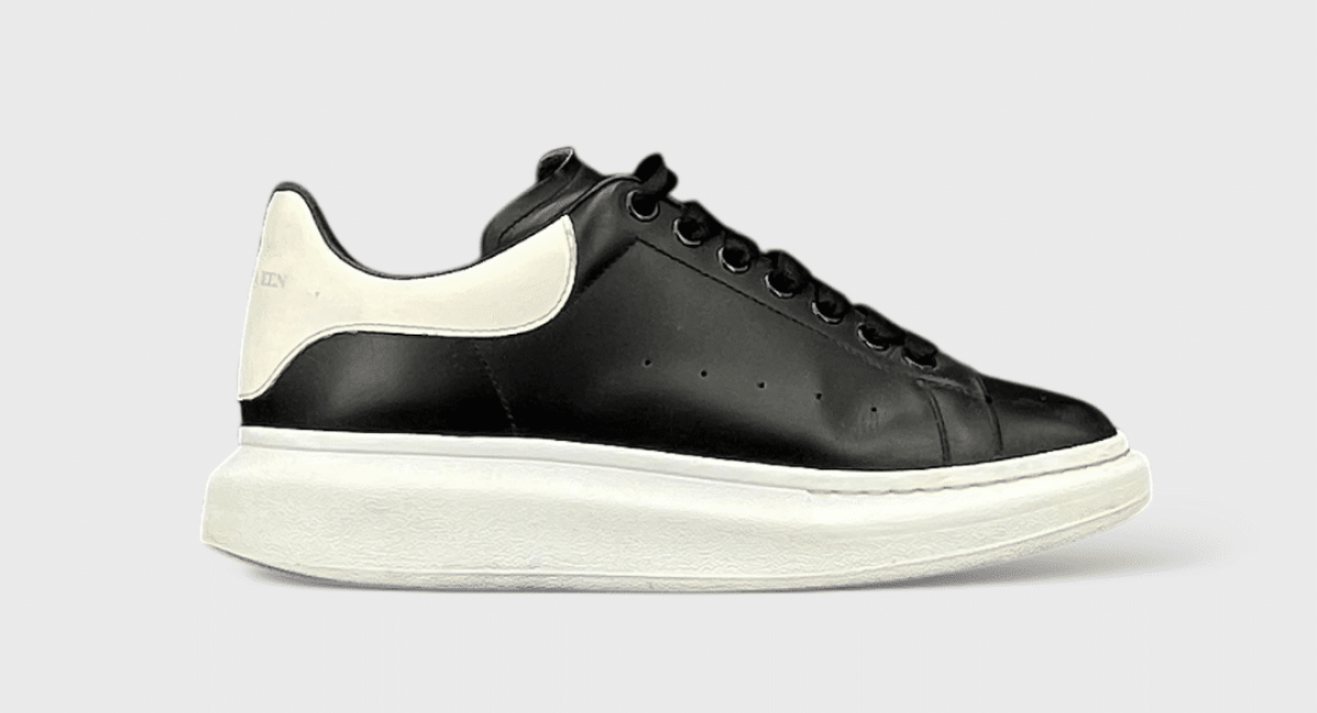 8405 Alexander McQueen Oversize Noir/Blanc 42,5