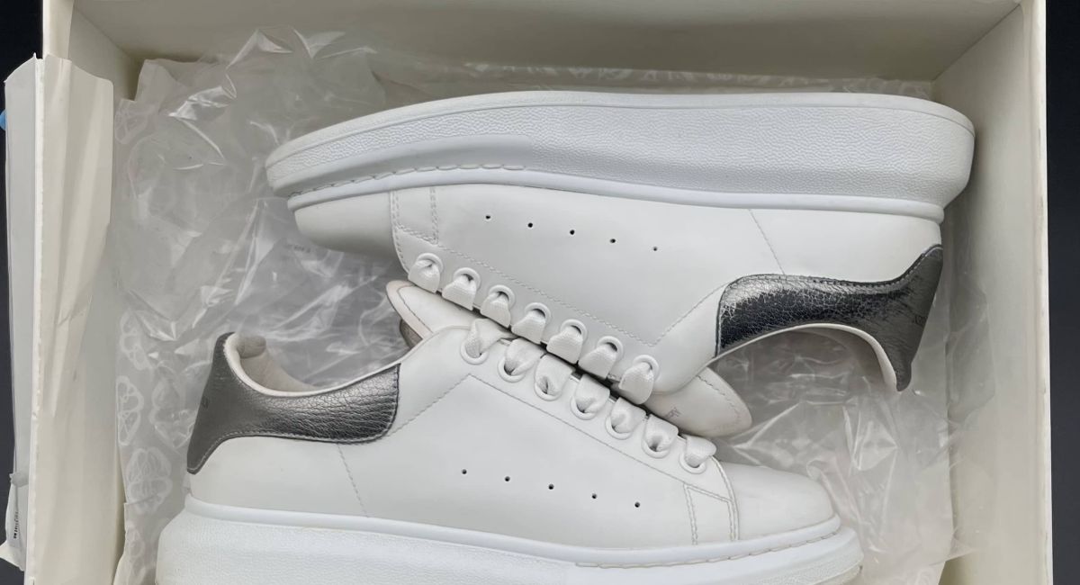4374 Alexander Mcqueen 39